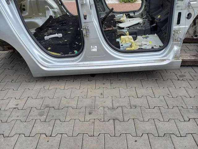 bontott CITROËN C3 PICASSO Jobb Küszöb