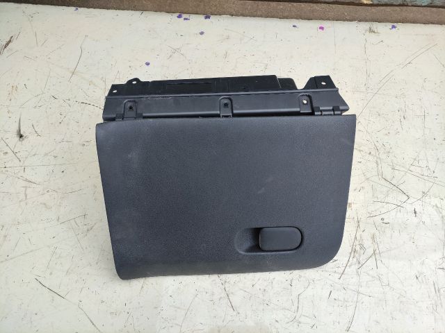 bontott CITROËN C3 PICASSO Kesztyűtartó