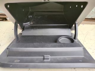 bontott CITROËN C3 PICASSO Kesztyűtartó