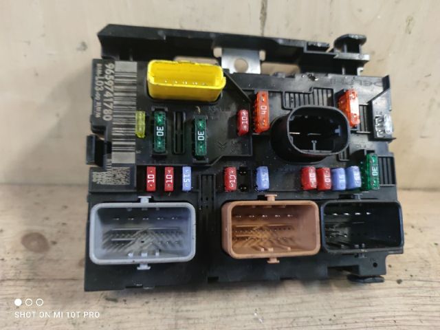 bontott CITROËN C3 PLURIEL Biztosítéktábla Motortér