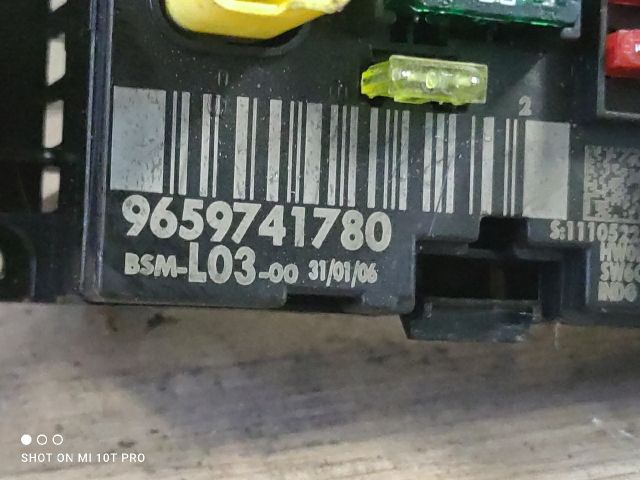 bontott CITROËN C3 PLURIEL Biztosítéktábla Motortér