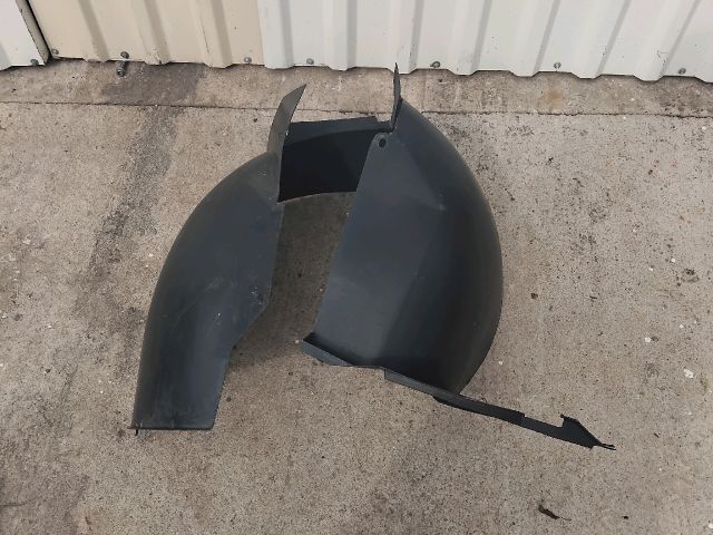 bontott CITROËN C3 PLURIEL Bal első Dobbetét (Kerékjárati, Műanyag)