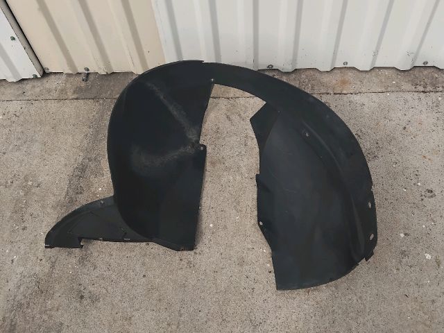 bontott CITROËN C3 PLURIEL Bal első Dobbetét (Kerékjárati, Műanyag)