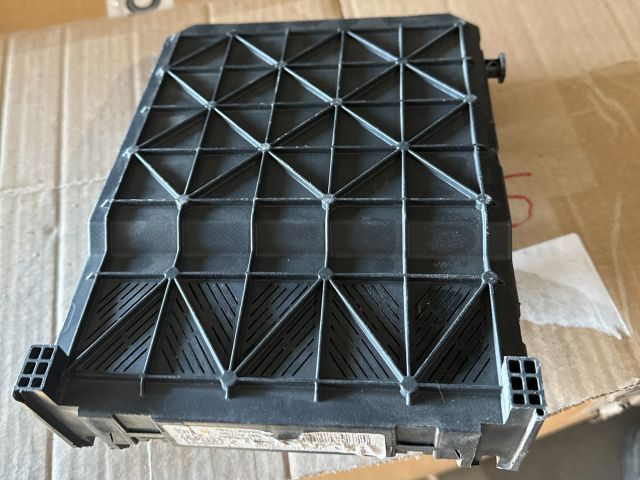 bontott CITROËN C3 PLURIEL Biztosítéktábla Utastér