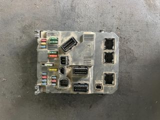 bontott CITROËN C3 PLURIEL Biztosítéktábla Utastér