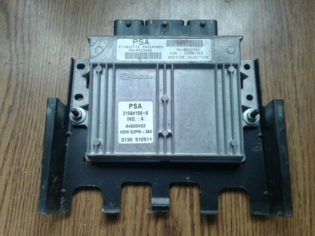 bontott CITROËN C3 PLURIEL Csomagtérajtó (Üres lemez)