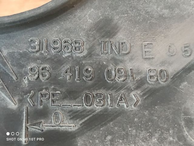 bontott CITROËN C3 PLURIEL Homlokfal Burkolat