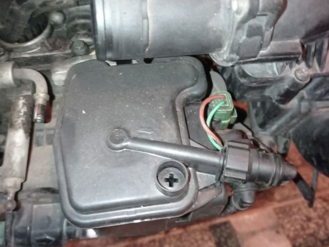 bontott CITROËN C3 Üzemanyagszűrő Ház