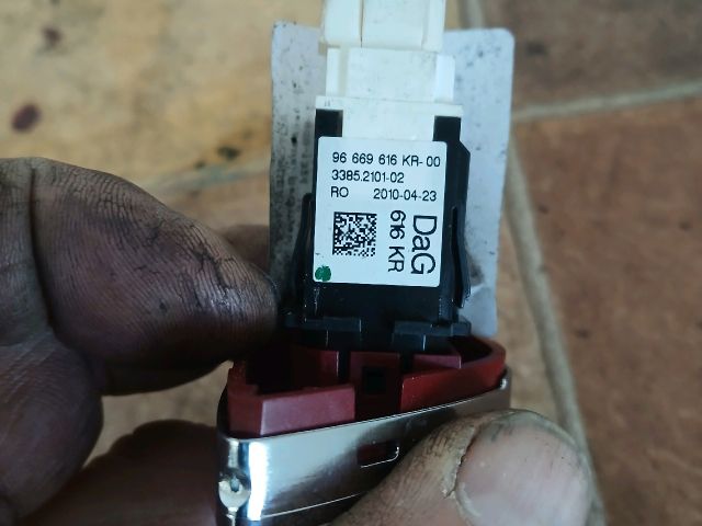 bontott CITROËN C3 Vészvillogó Kapcsoló