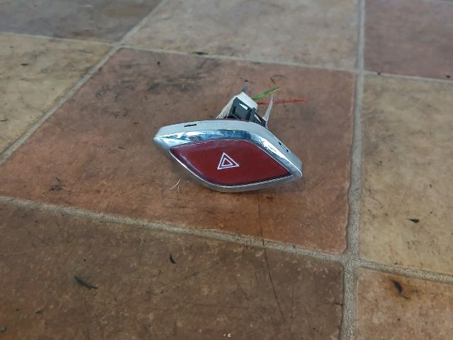 bontott CITROËN C3 Vészvillogó Kapcsoló