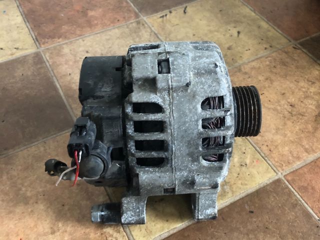 bontott CITROËN C4 Generátor