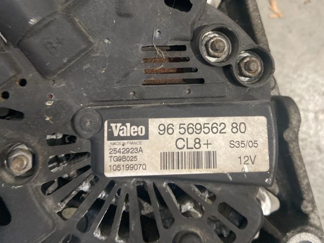 bontott CITROËN C4 Generátor