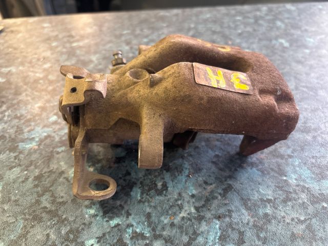 bontott CITROËN C4 Jobb hátsó Féknyereg Munkahengerrel