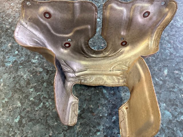 bontott CITROËN C4 Leömlő Hővédő Lemez