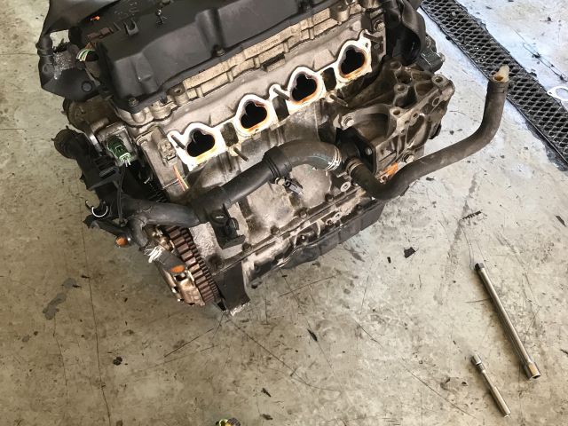 bontott CITROËN C4 Motor (Fűzött blokk hengerfejjel)