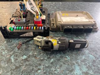 bontott CITROËN C4 Motorvezérlő