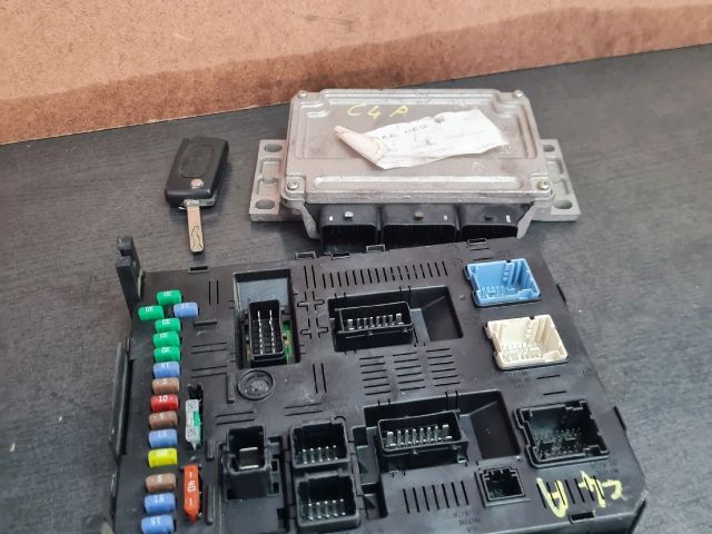 bontott CITROËN C4 Motorvezérlő