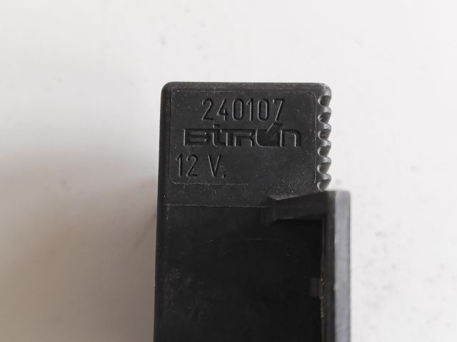 bontott CITROËN C4 Üzemanyag Szivattyú Relé