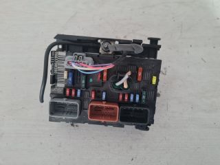 bontott CITROËN C4 Biztosítéktábla Motortér