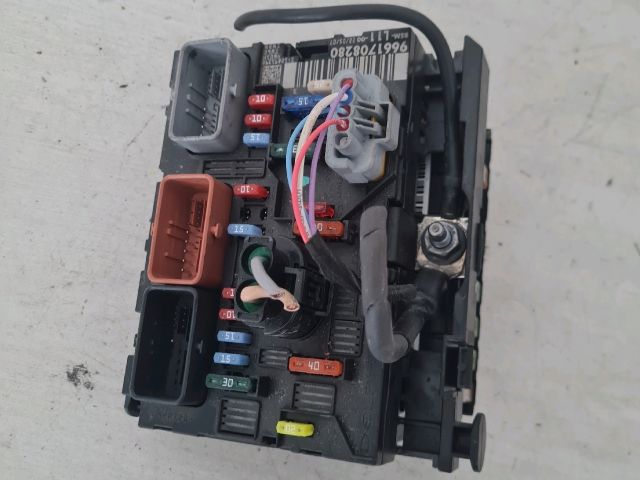 bontott CITROËN C4 Biztosítéktábla Motortér