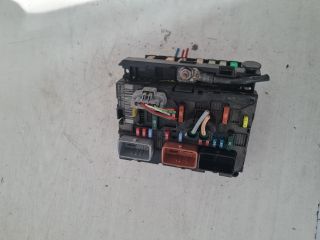 bontott CITROËN C4 Biztosítéktábla Motortér