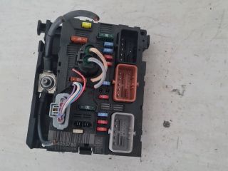 bontott CITROËN C4 Biztosítéktábla Motortér