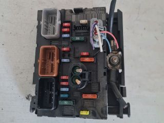 bontott CITROËN C4 Biztosítéktábla Motortér