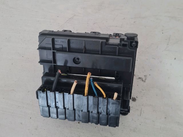 bontott CITROËN C4 Biztosítéktábla Motortér