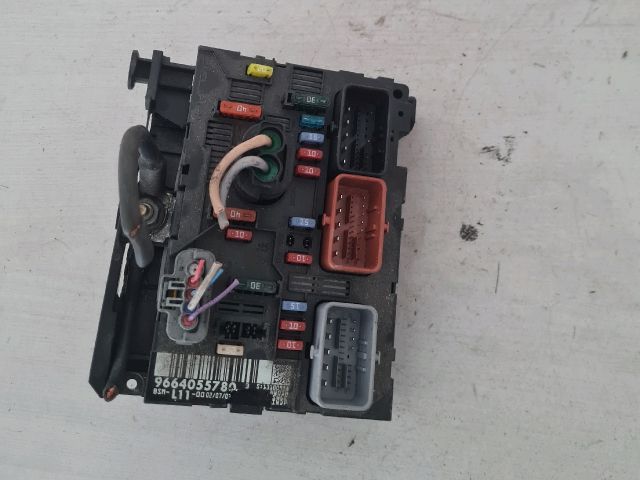 bontott CITROËN C4 Biztosítéktábla Motortér