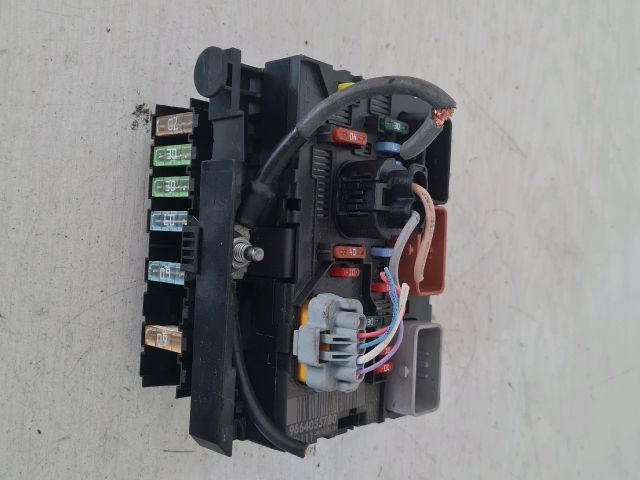 bontott CITROËN C4 Biztosítéktábla Motortér