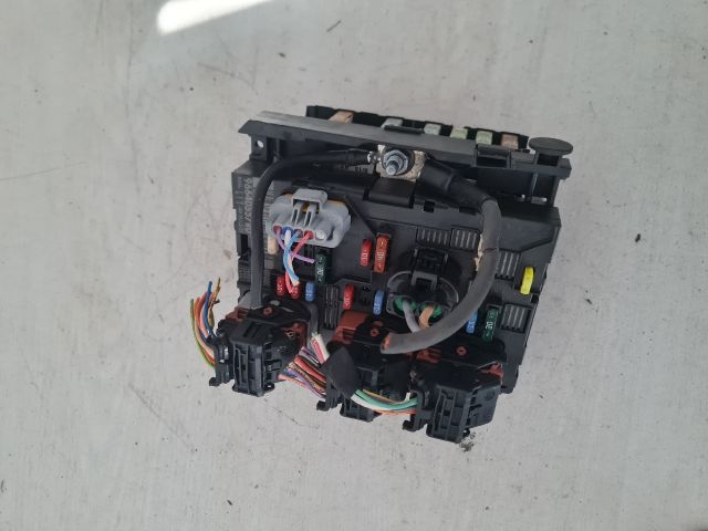 bontott CITROËN C4 Biztosítéktábla Motortér