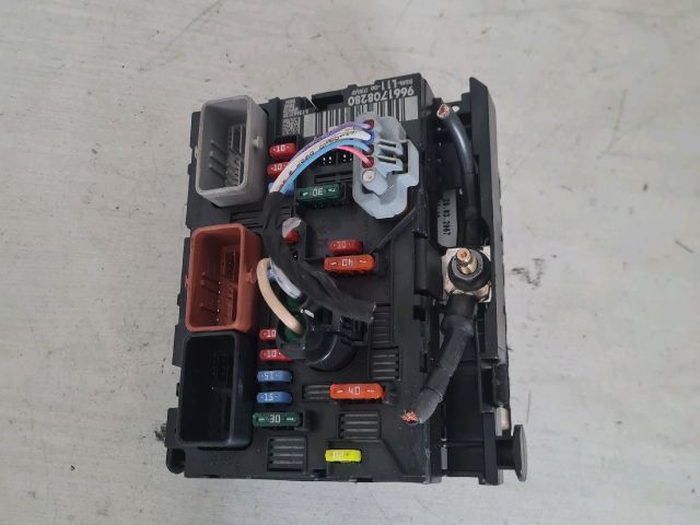 bontott CITROËN C4 Biztosítéktábla Motortér