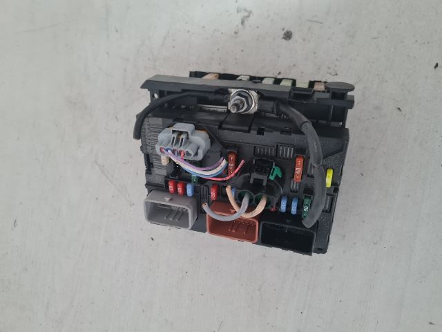 bontott CITROËN C4 Biztosítéktábla Motortér