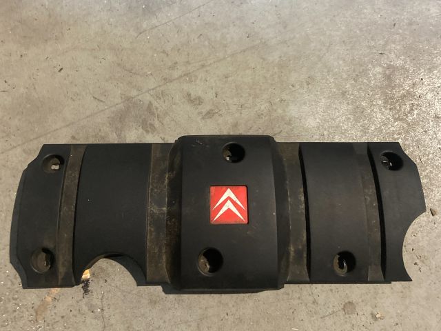 bontott CITROËN C4 Középső Motorburkolat