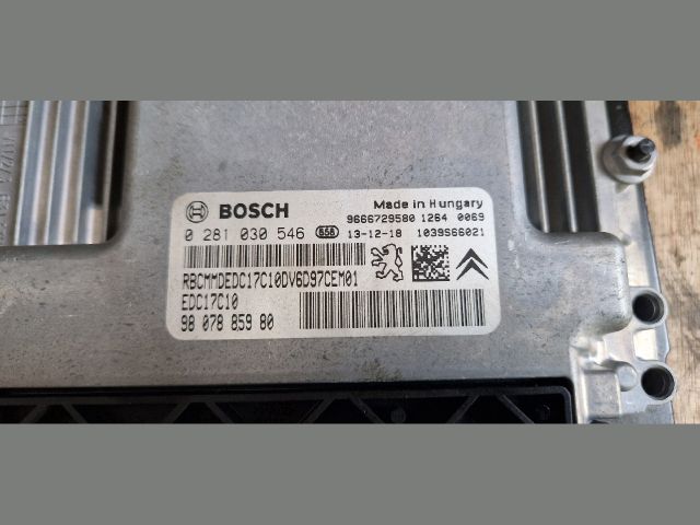 bontott CITROËN C4 Motorvezérlő