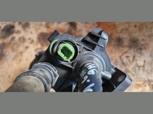 bontott CITROËN C4 Termosztátház Csővel