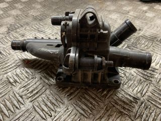 bontott CITROËN C4 Termosztátház