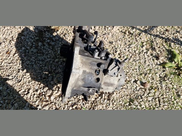 bontott CITROËN C4 Váltó (Mechanikus)