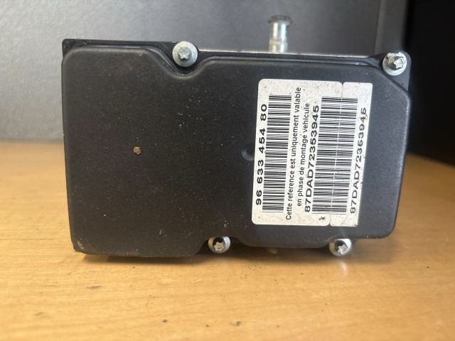 bontott CITROËN C4 ABS Kocka