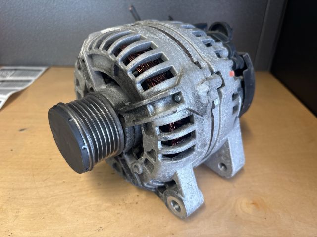 bontott CITROËN C4 Generátor