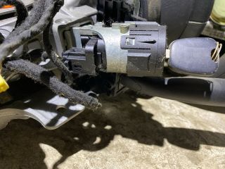 bontott CITROËN C4 Gyújtáskapcsoló Házzal