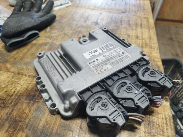 bontott CITROËN C4 Motorvezérlő