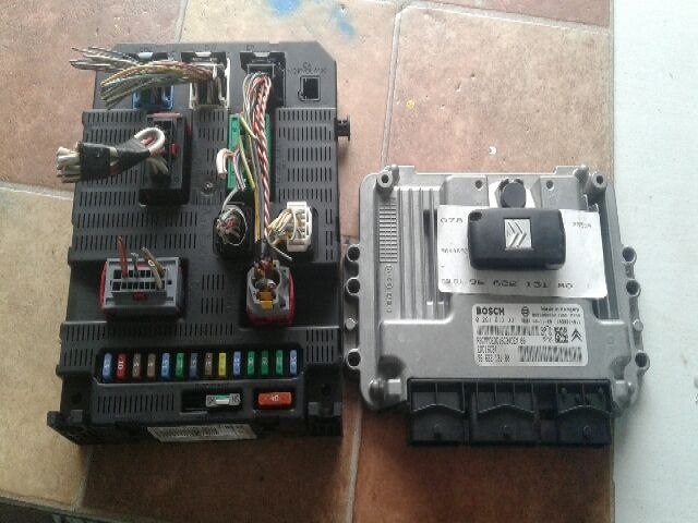 bontott CITROËN C4 Motorvezérlő