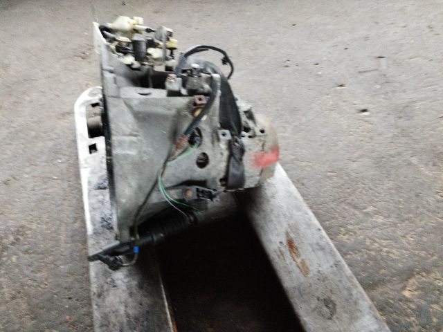 bontott CITROËN C4 Váltó (Mechanikus)