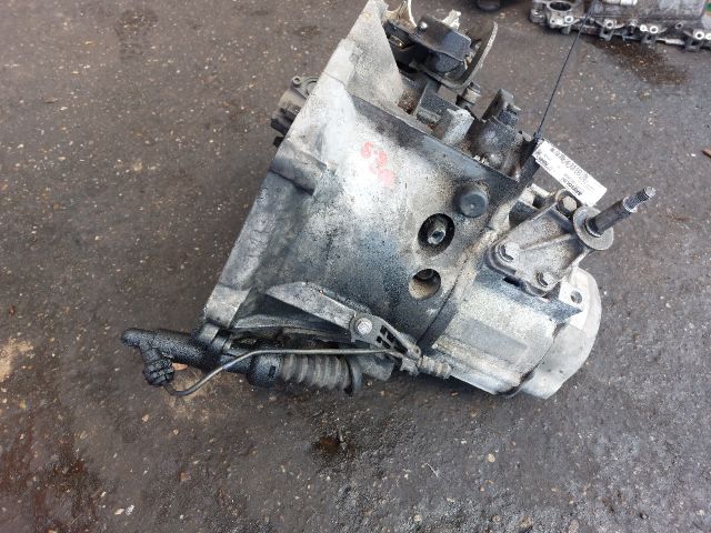 bontott CITROËN C4 Váltó (Mechanikus)