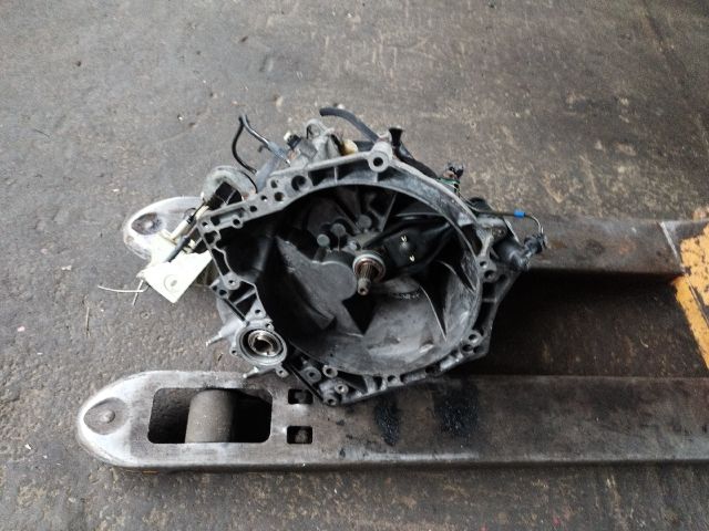 bontott CITROËN C4 Váltó (Mechanikus)