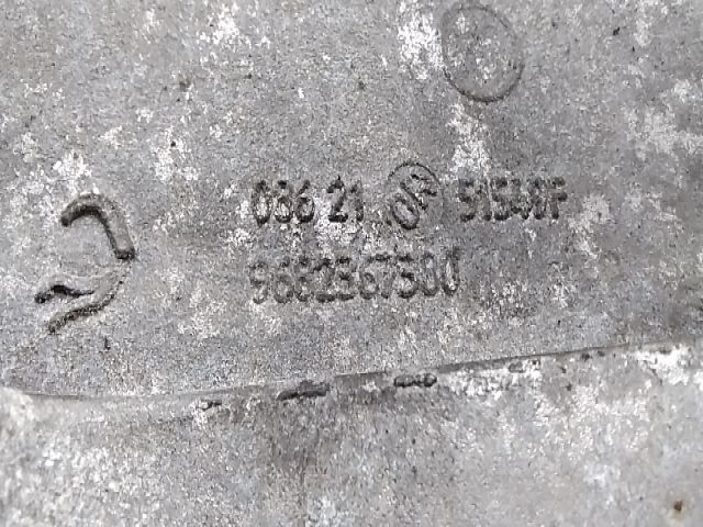 bontott CITROËN C4 Generátor Tartó Bak