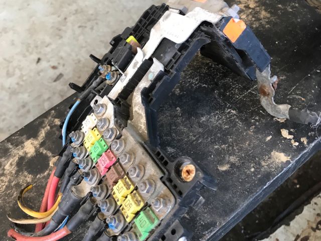 bontott CITROËN C4 Akkumulátor Saru Elektronikával