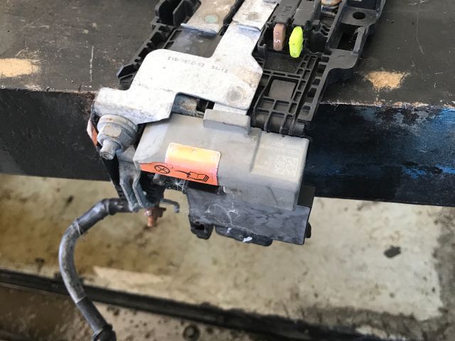 bontott CITROËN C4 Akkumulátor Saru Elektronikával