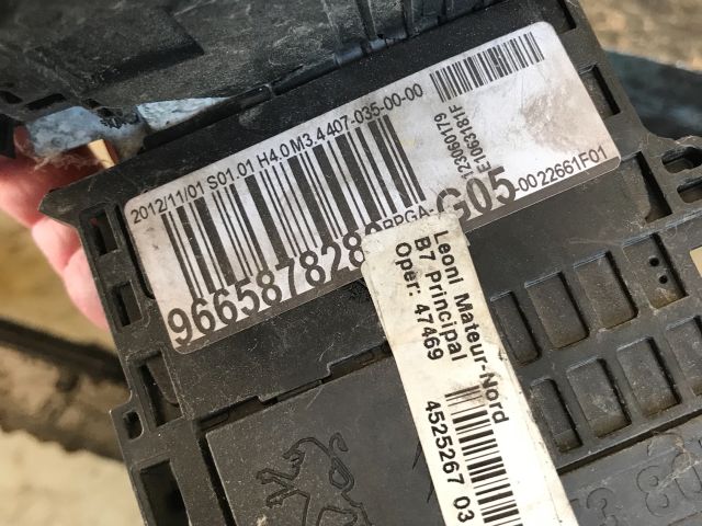 bontott CITROËN C4 Akkumulátor Saru Elektronikával